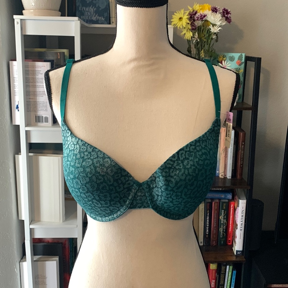 Green Intricate Bra | NWT